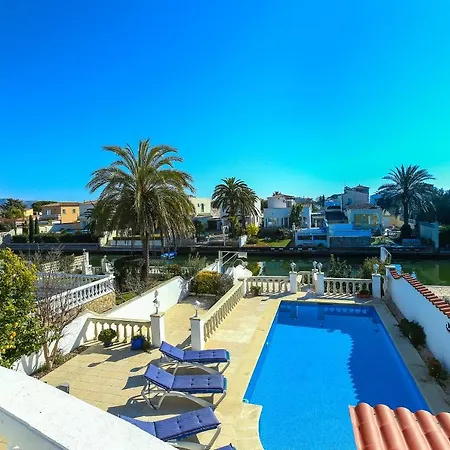 V024 - Ebre Villa Empuriabrava